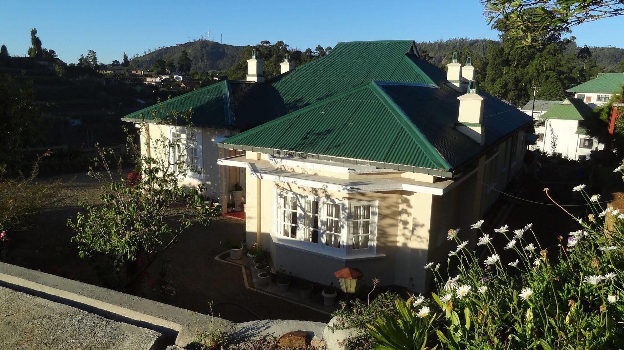 נוארה אליה Senani Colonial Holiday Bungalow מראה חיצוני תמונה
